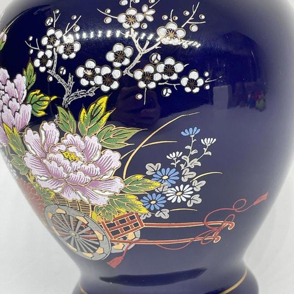 Vintage‎ Japanese Ginger Jar Urn with Lid Cobalt Blue Floral 8.5" - Picture 3 of 9
